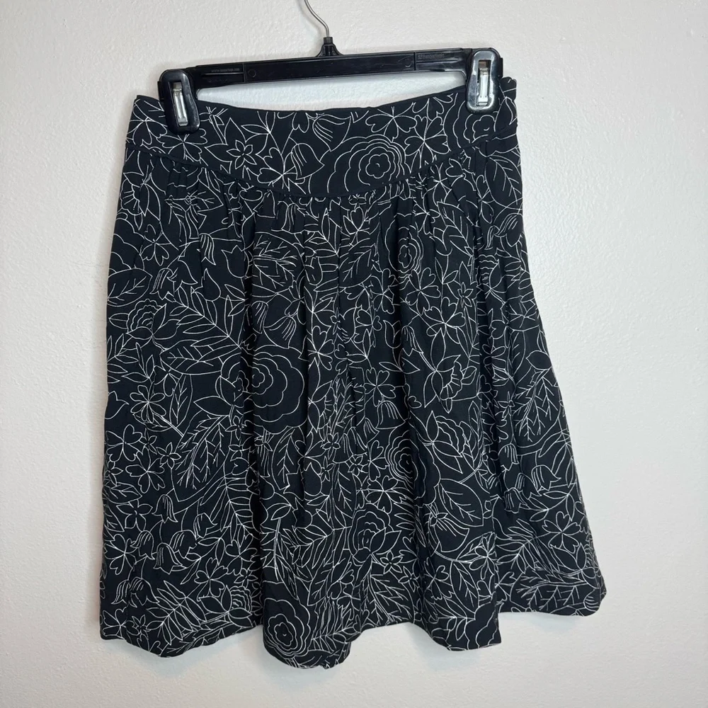Anthropologie Conversations 38 of 52 Colloquial A-Line Skirt Black Floral Circle